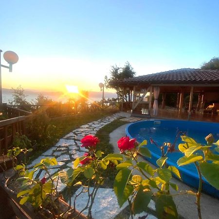 Robinson Sunset Guest House Lagadin Exteriér fotografie