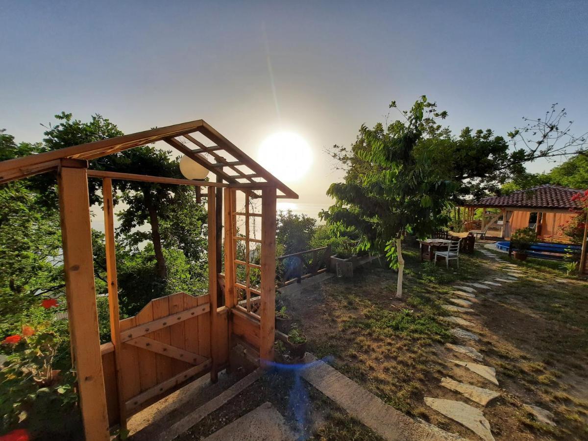 Robinson Sunset Guest House Lagadin Exteriér fotografie
