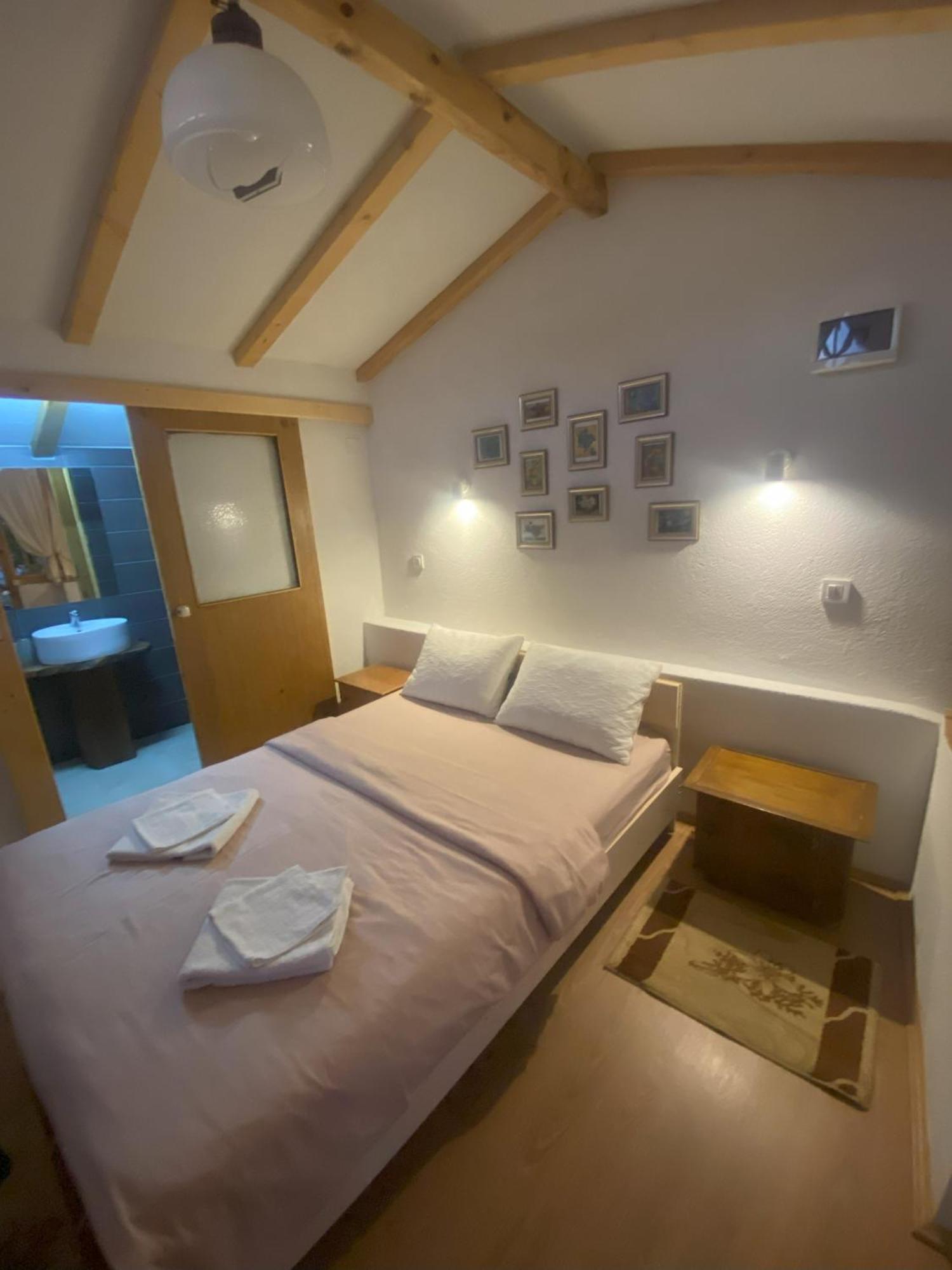 Robinson Sunset Guest House Lagadin Pokoj fotografie